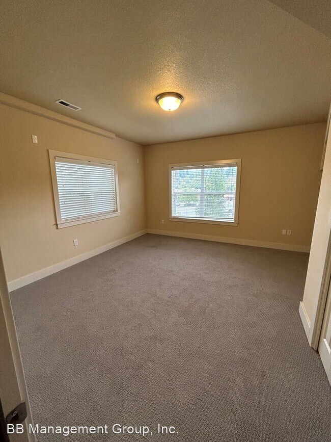 Building Photo - 3 br, 2.5 bath House - 5133 SW Shattuck Rd