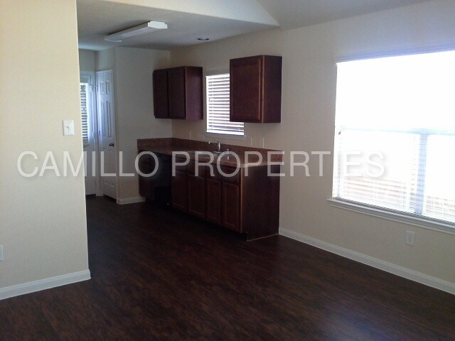 Foto del edificio - 5567 Latta Plantation Dr