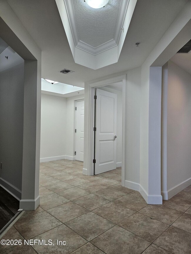 Building Photo - 1031 1st St S