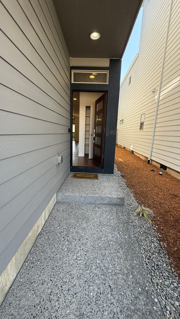 Foto del edificio - Video! Beautiful new large four bedroom ho...