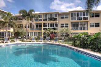 Building Photo - 1200 SW 12th Ave