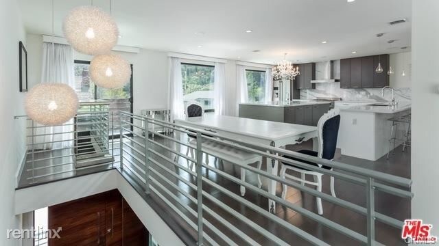 Foto principal - 7555 Devista Dr