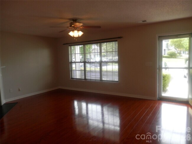 Foto del edificio - 12732 Spirit Bound Way