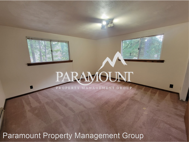 Foto del edificio - 2 br, 1.5 bath House - 9958 Fairview Lake ...