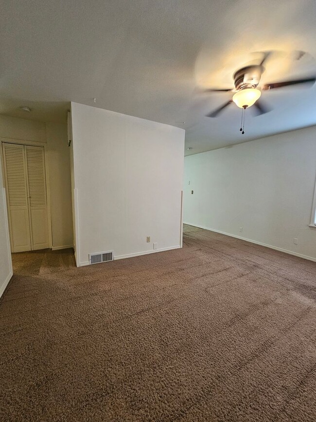 Foto del edificio - 2 BED | 1 BATH | ROBBINSDALE | SINGLE-LEVE...