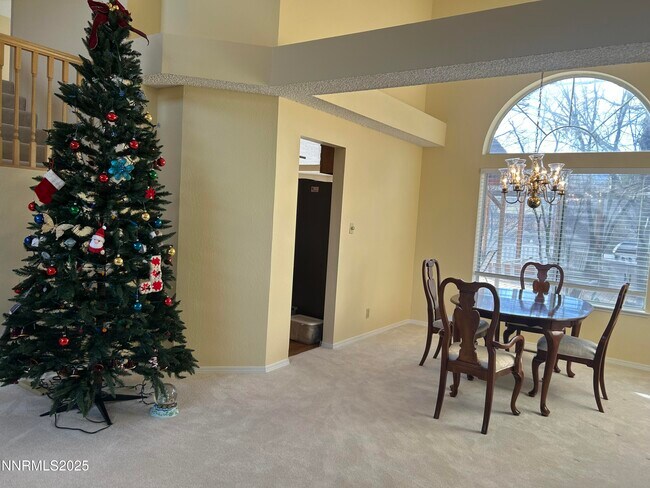 Foto del edificio - 1809 Lakeland Hills Dr