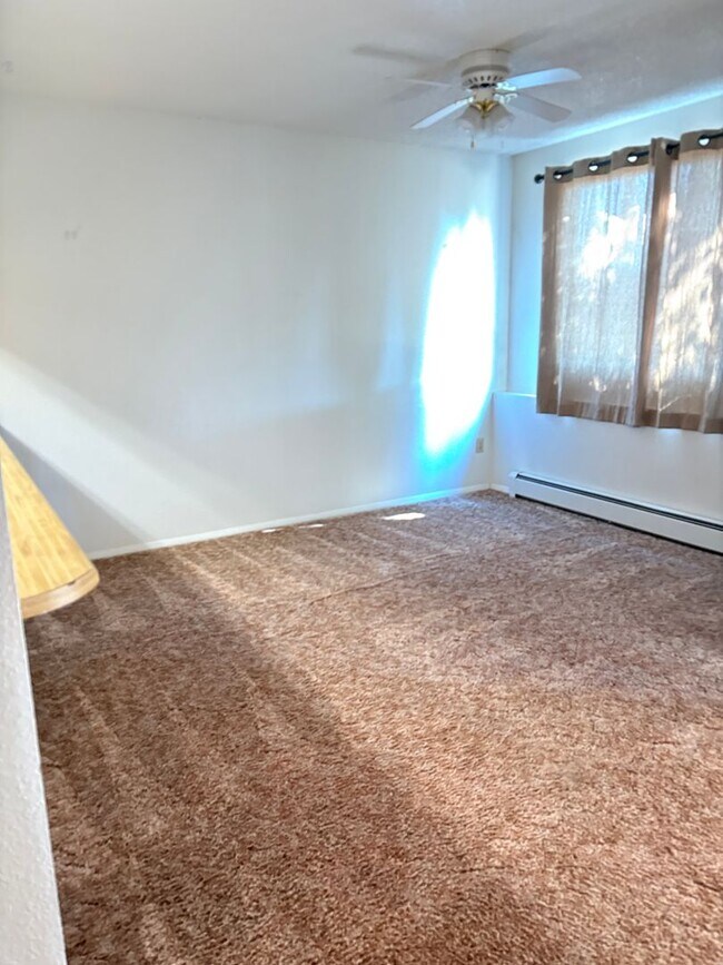 Foto del edificio - 842 E Cedar Ct