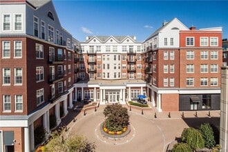 Building Photo - 85 Memorial Rd