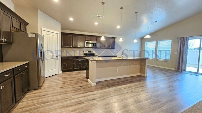Building Photo - Spacious Home in Meridian!