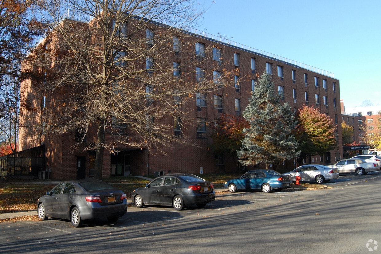 Esther Gitlow Towers Senior Apartments in Suffern, NY