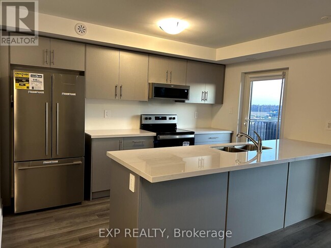 Building Photo - 65 Romilly Ave