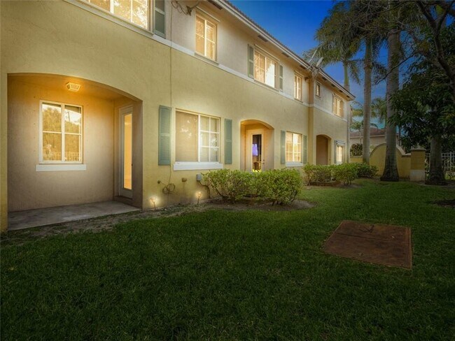 Foto del edificio - 1954 SW 60th Ave