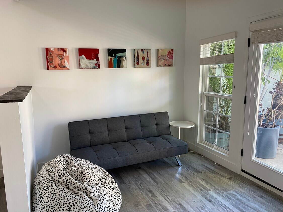 Foto principal - 527 Westbourne Dr