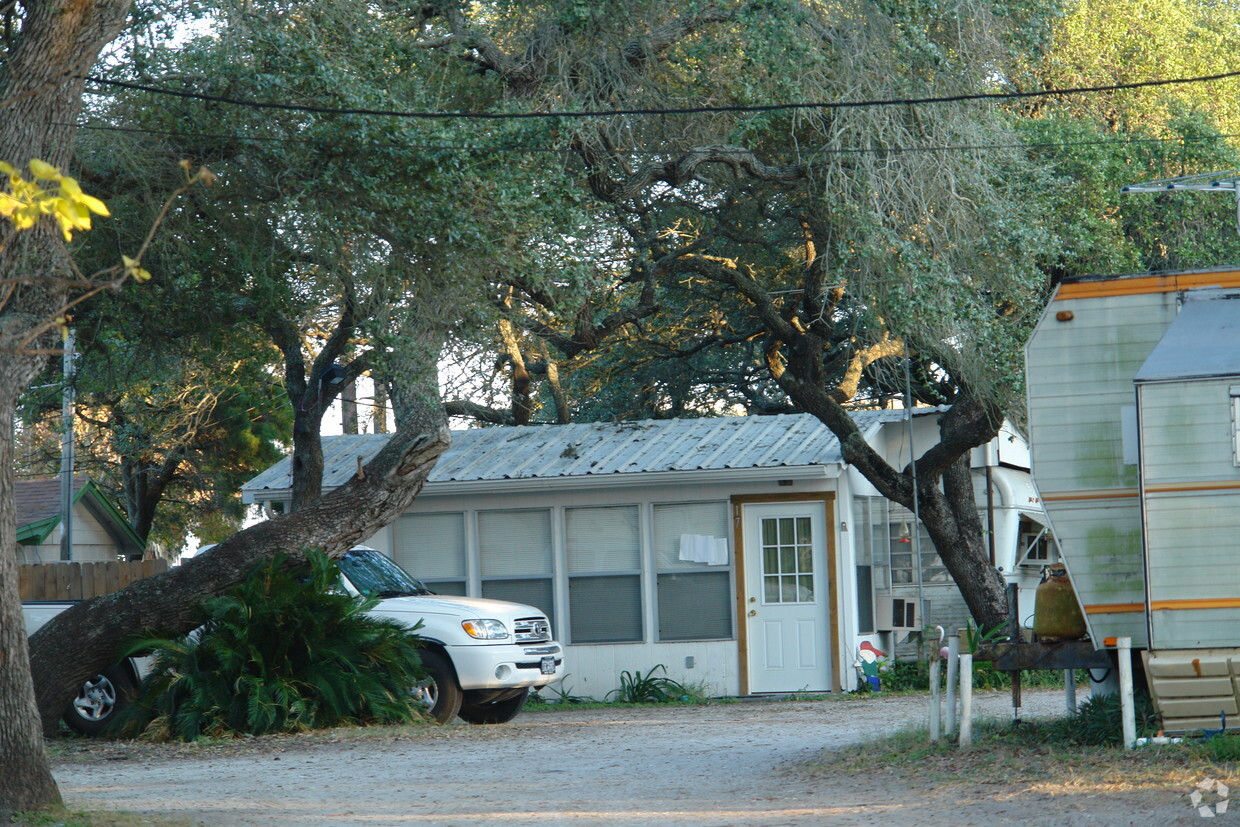 Primary Photo - Shamrock Trailer Park