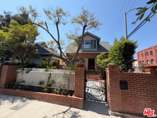 Building Photo - 59 Dudley Ave