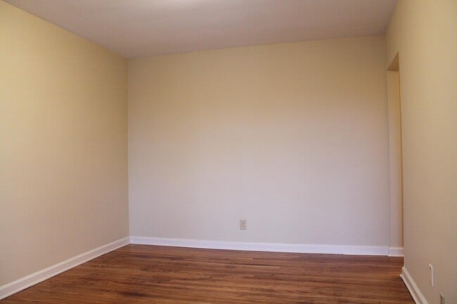 Foto del edificio - 2205 Coburn Blvd