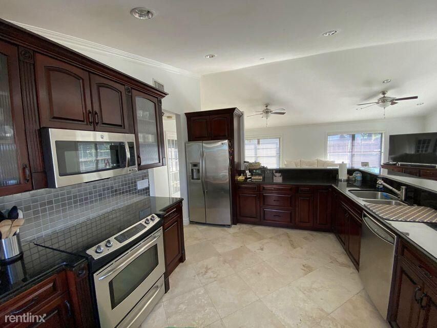 Primary Photo - 3 br, 2 bath House - 7488 Andorra Pl