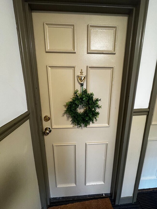 Foto del edificio - 4372 N Pershing Dr