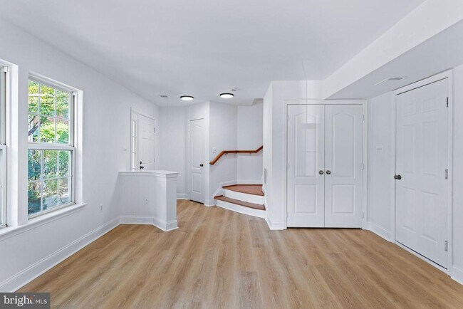 Foto del edificio - 905 Reserve Champion Dr