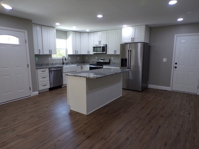 Foto del edificio - 533 Anton St