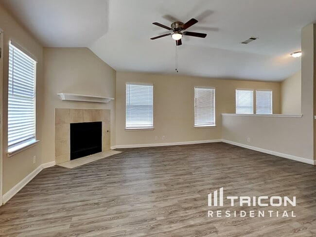 Building Photo - 8527 Rita Blanca Dr