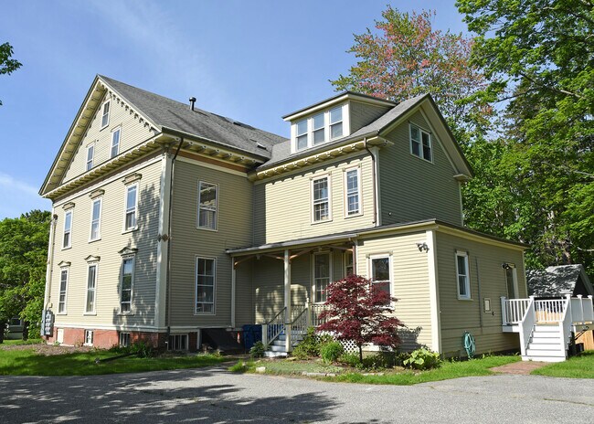 Lado exterior - 147 Pleasant Ave