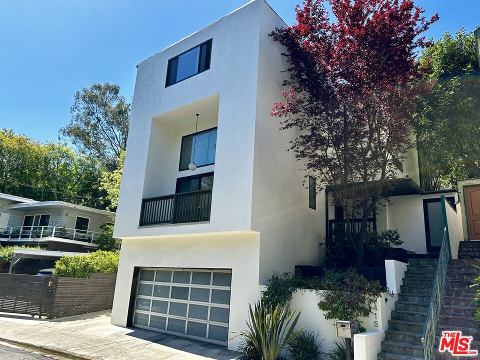 Foto principal - 2415 Laurel Pass Ave