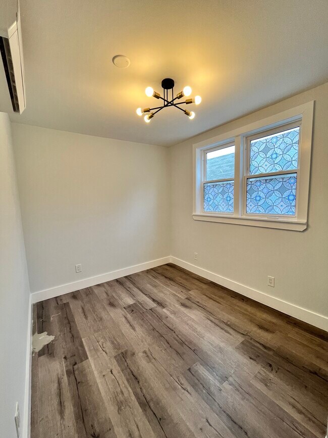 Unit 2 - 28 E 47th St