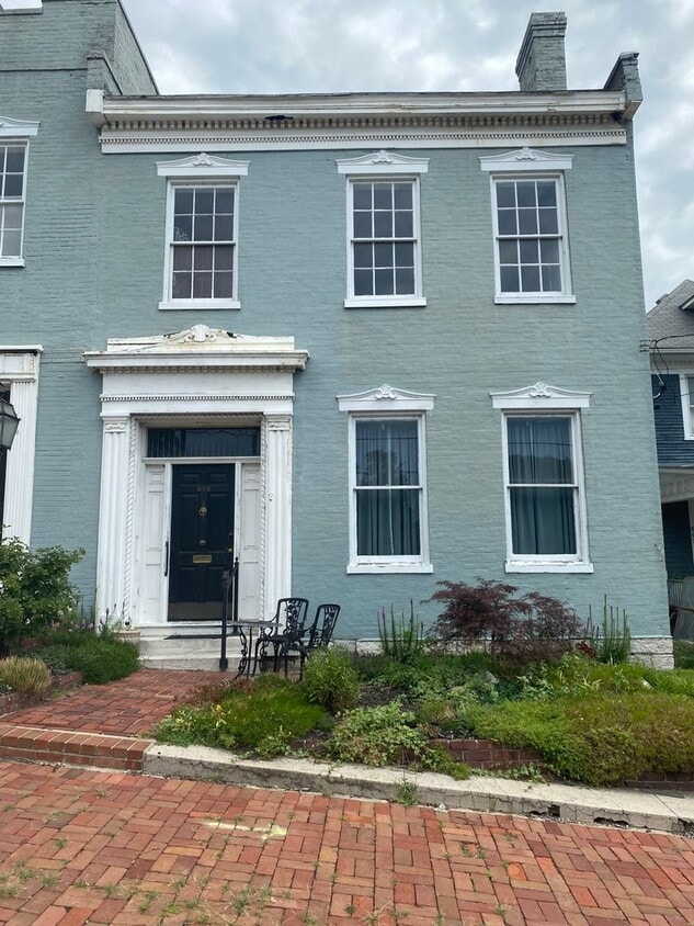 Photo - 605 State St