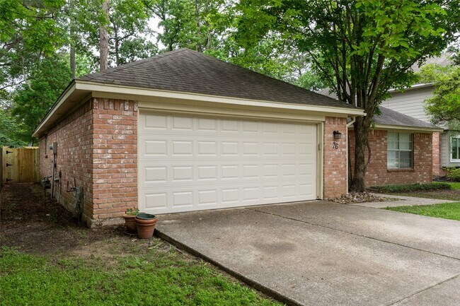 Building Photo - 76 Hickory Oak Dr