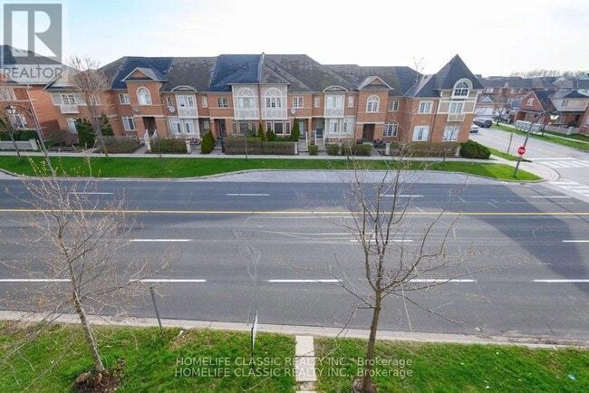 Building Photo - 2915 Bur Oak Ave