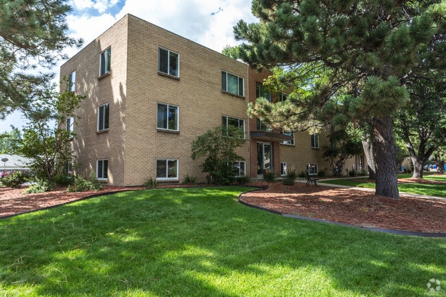 Building Photo - Cottonwood Apartments