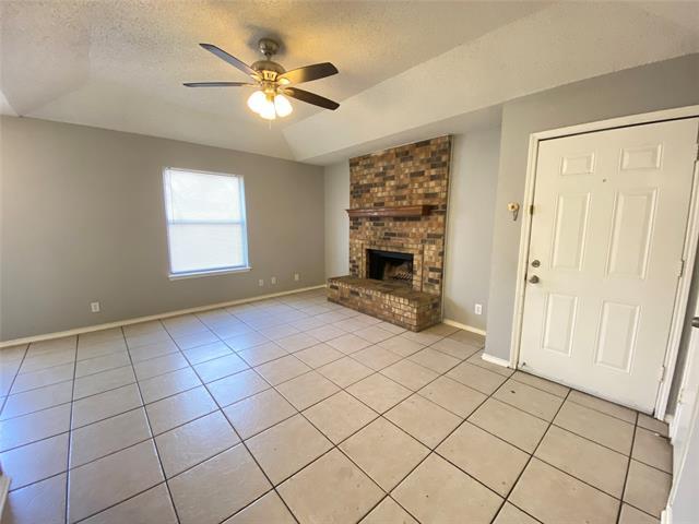 Foto del edificio - 1730 Justin Lyn St