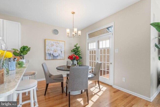 Foto del edificio - 200 Victoria Ct