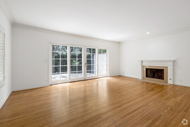 2BD, 2.5BA - 1,550SF - Living Room - 145 S Camden Dr