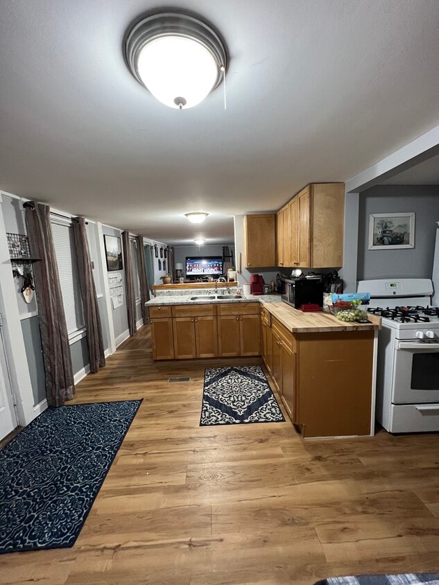 Kitchen - 62 Pudding Hill Rd