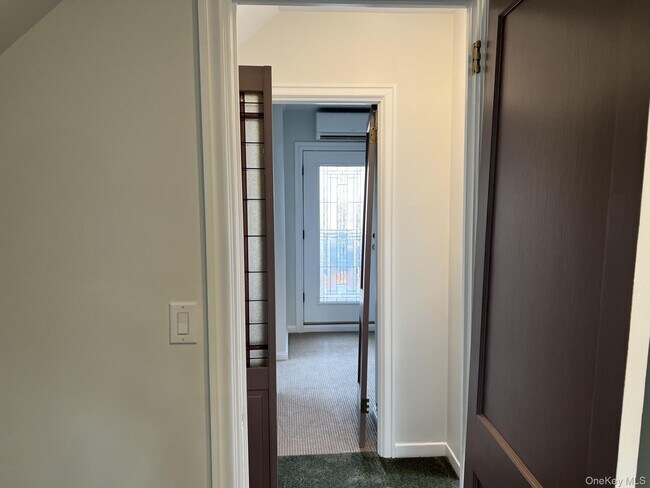 Building Photo - 24 Lindner Pl