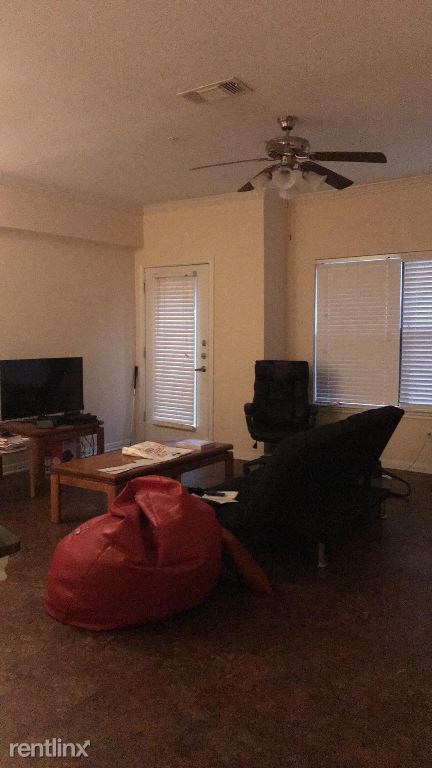 Building Photo - 2 br, 2 bath Apartment - 2510 Leon St.