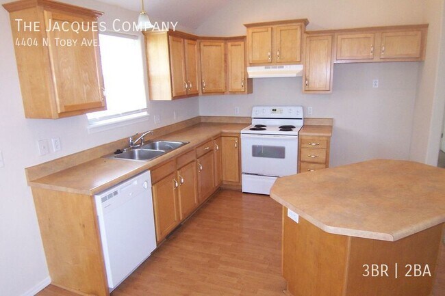 Building Photo - Very Nice Clean 3 Bedroom 2 Bath in Ascrof...