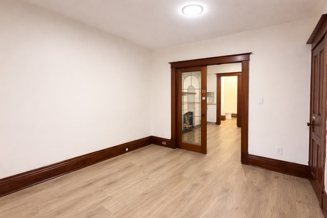 Photo du bâtiment - 7 Centre St