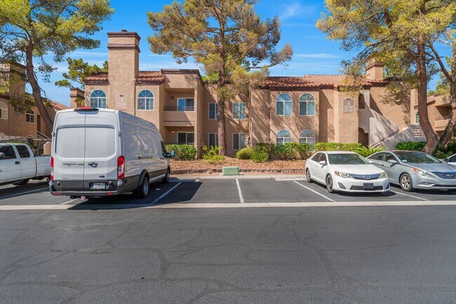 Foto del edificio - 9325 W Desert Inn Rd