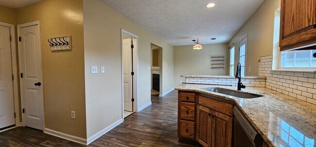 Foto del edificio - Charming 3 Bedroom, 2.5 Bath Home in Pike County!