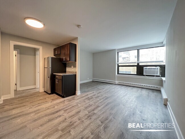 Foto del edificio - 445 W Wellington Ave