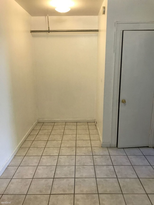 Building Photo - 3044 48th St