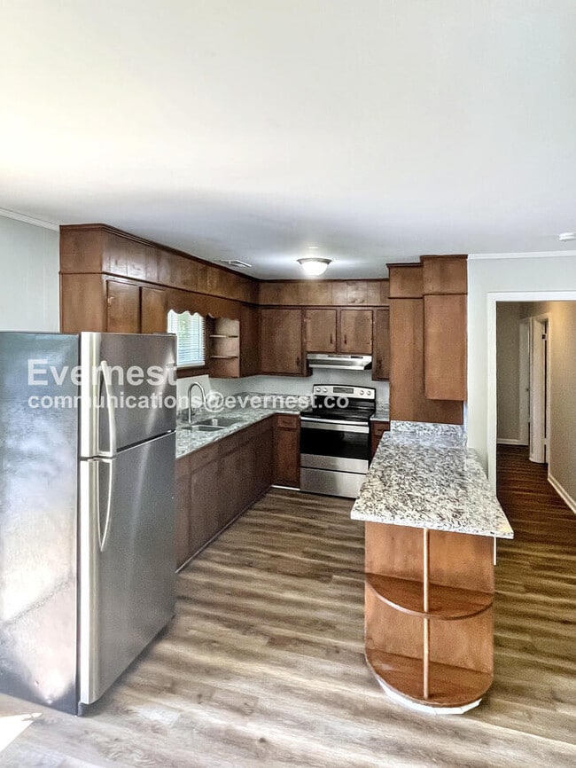 Building Photo - 903 Ramsey Dr