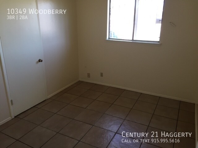 Building Photo - 10349 Woodberry Ct