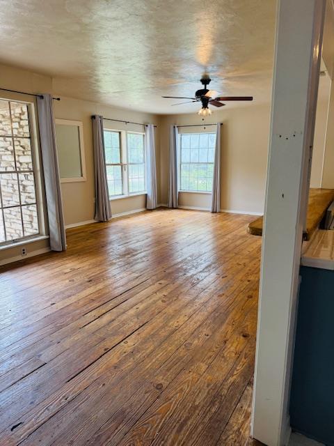Foto del edificio - 2705 Sherwood Ln