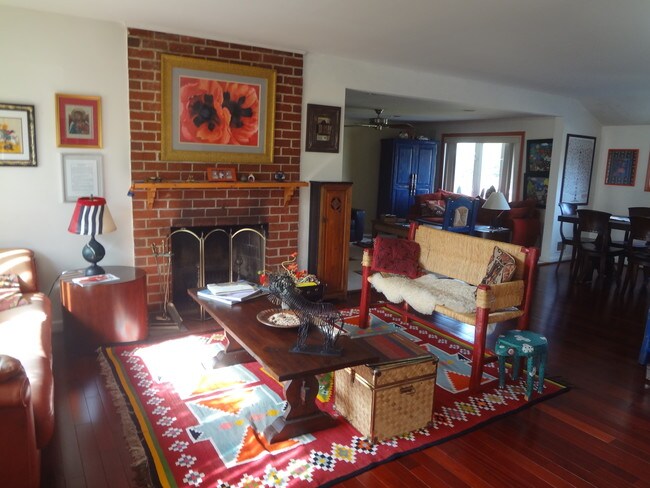 Sala de estar - 3511 N Nottingham St