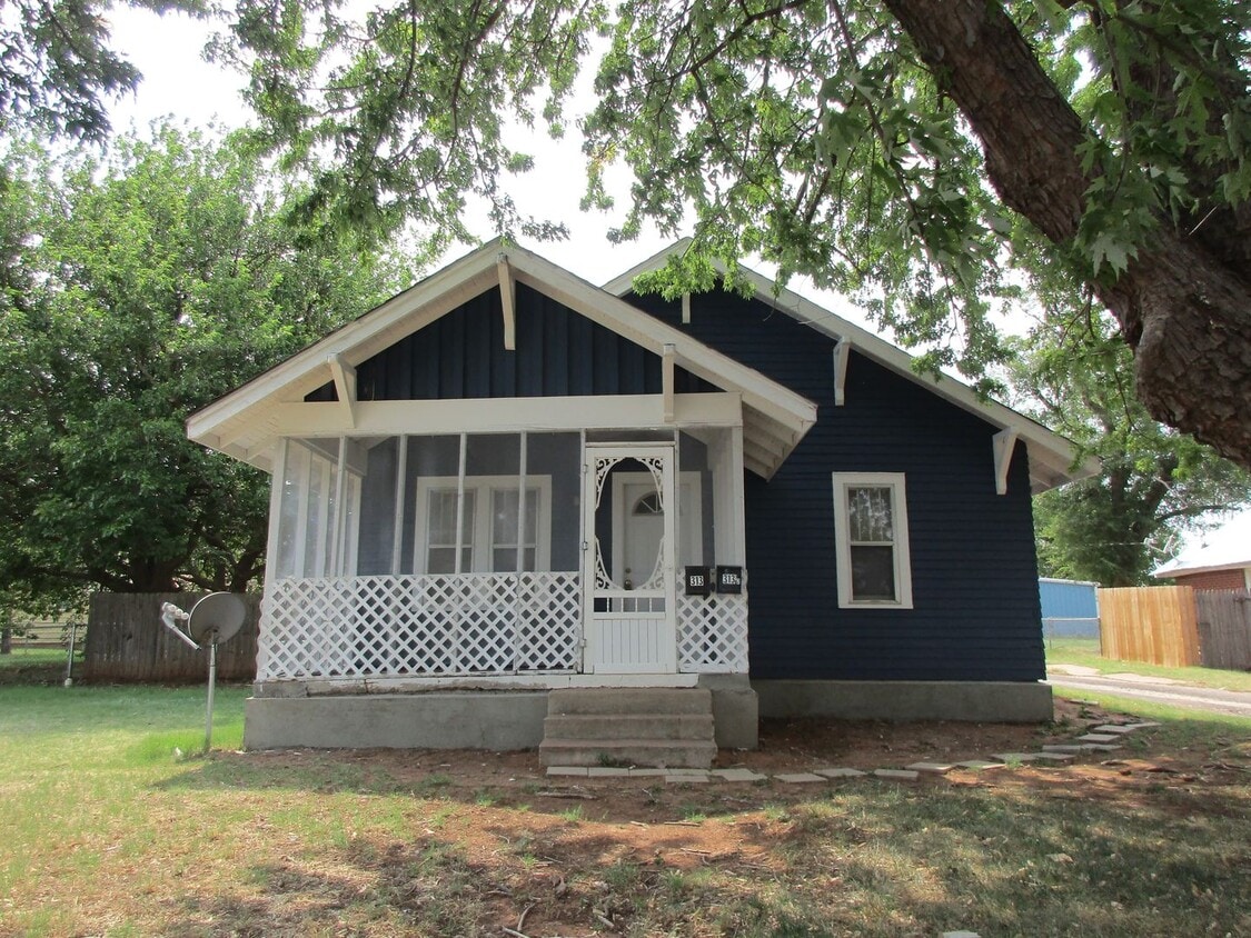 Foto principal - Cute Bungalow with a screened in front porch