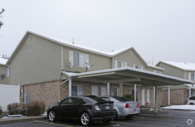 Building Photo - Maple Meadow Apartments